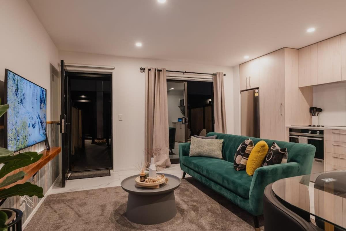 Casino Luxury Suite City Centre - Sleeps 5 Christchurch Buitenkant foto