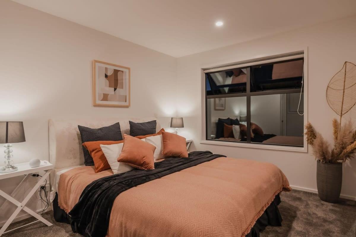 Casino Luxury Suite City Centre - Sleeps 5 Christchurch Buitenkant foto